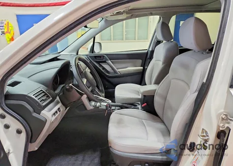 2017 Subaru Forester 2.5I Premium z USA, uszkodzony, nr VIN JF2SJAEC4HH432782